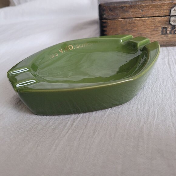 VTG WADE of England Martinis V.V.O. Scotch Green Ceramic Ashtray - Picture 3 of 8